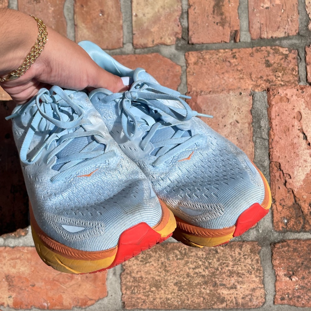 hoka Clifton 8 blue and orange (summer song/ice flow)